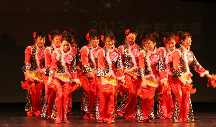 2013 cnyg performance yangge.jpg